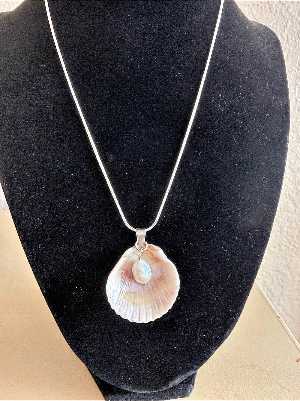 Calico Shell Pendant with Pearl Necklace in Pink & White 16 inch Chain